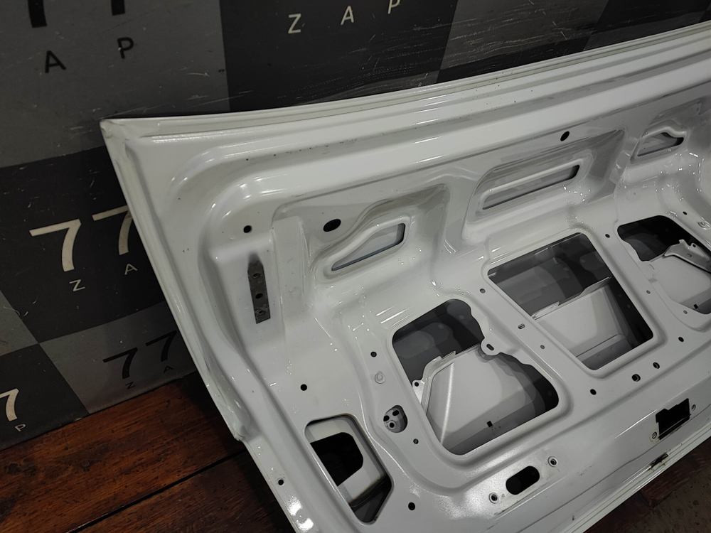 Крышка багажника LADA Vesta 22-нв Б/У Оригинал 8450013789