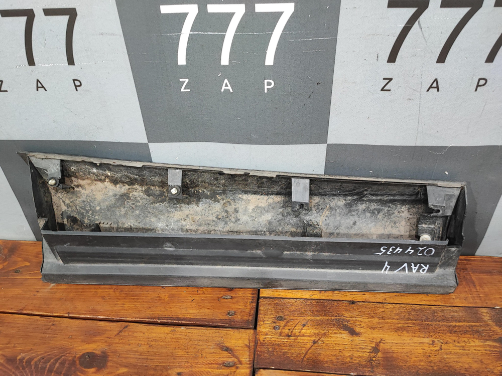 Накладка двери задней левой Toyota RAV4 IV (XA40) 15-19 Б/У Оригинал 7507842020