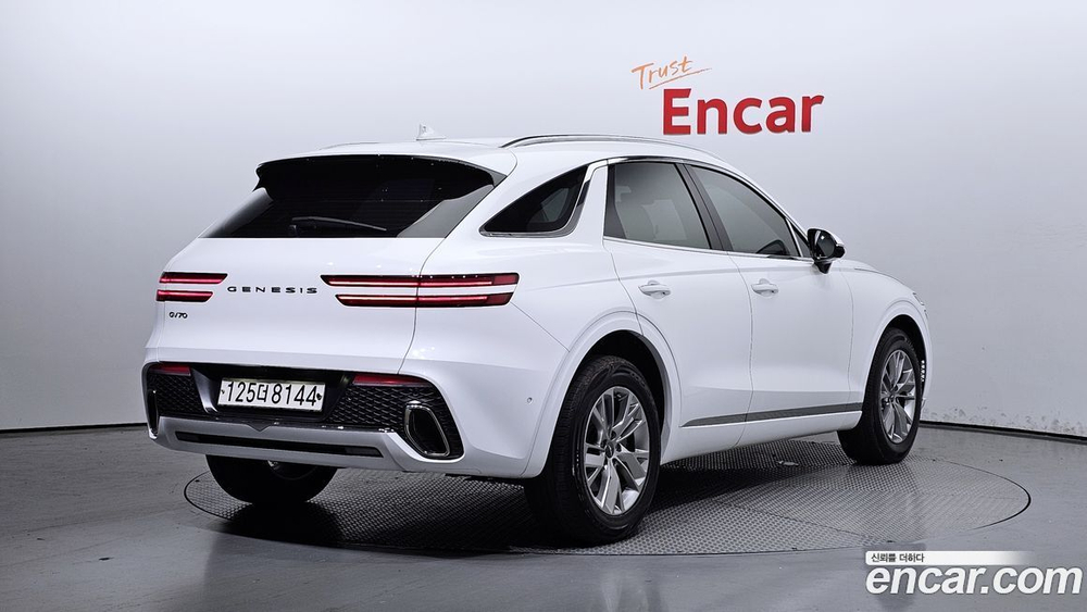 Genesis GV70 2.5T Бензин 2WD (04.2021)