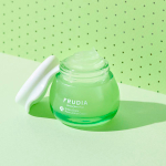 Себорегулирующий крем для лица с 81% экстрактом зеленого винограда Frudia Green Grape Pore Control Cream