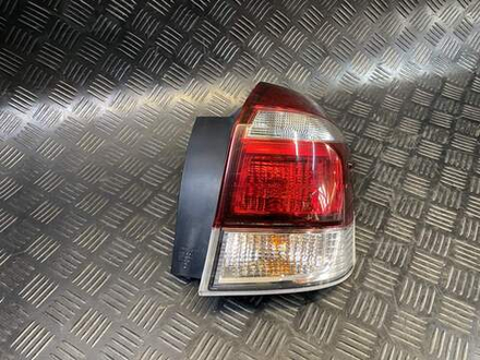 стоп правый Toyota Corolla Fielder NZE161 164 NKE165 13-106