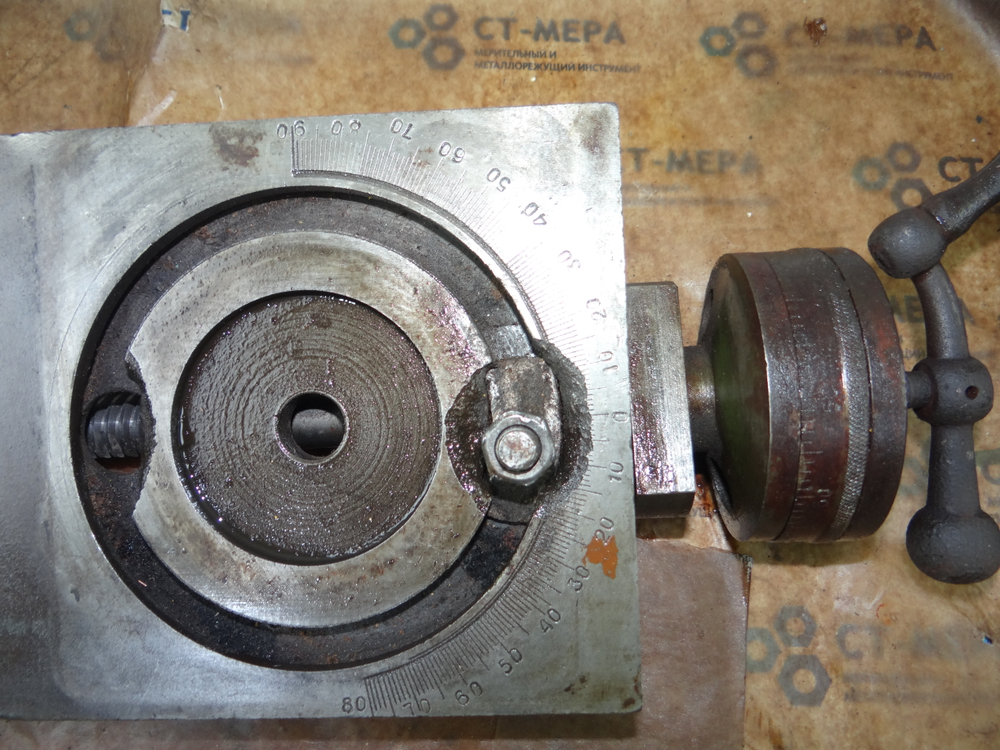 Винт поперечной подачи 1А616 с гайкой и кареткой (суппортом)