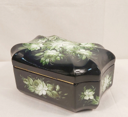 Шкатулка "Цветы на черном" с жостовской росписью
