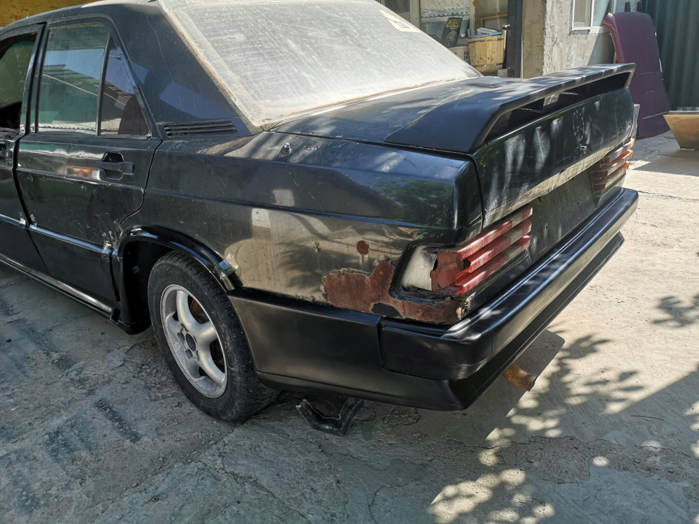 Mercedes-Benz 190 (W201) Cosworth Заднии подкрылки