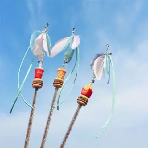 Зоо Няня игрушка для кошек Дразнилка с гамбургером, разноцветная 44см