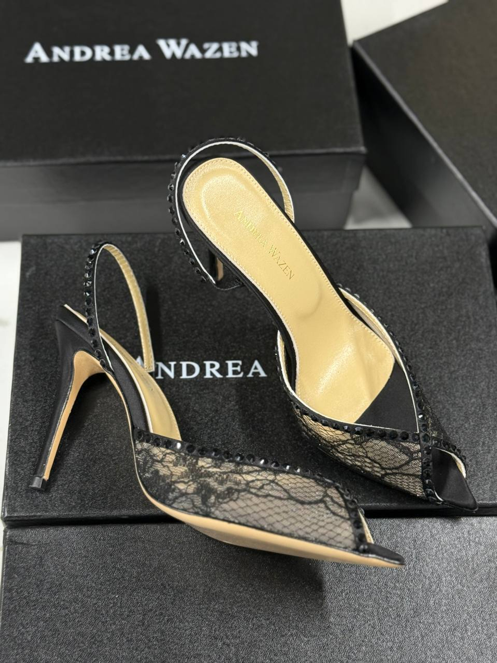 Босоножки Andrea Wazen