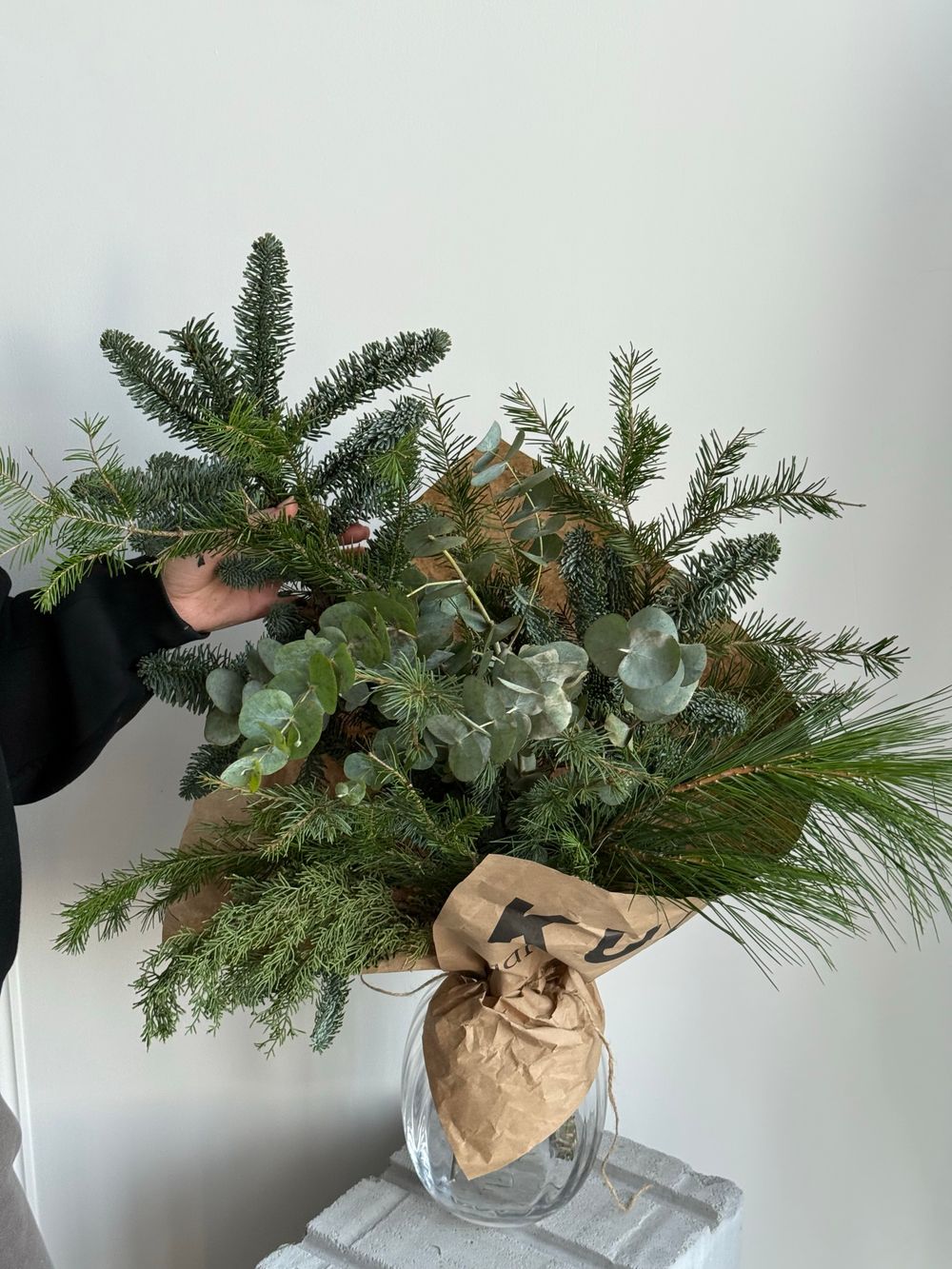 Хвоя - охапка для вазы из нобилиса, эвкалипта, кедра, кипариса и пихты