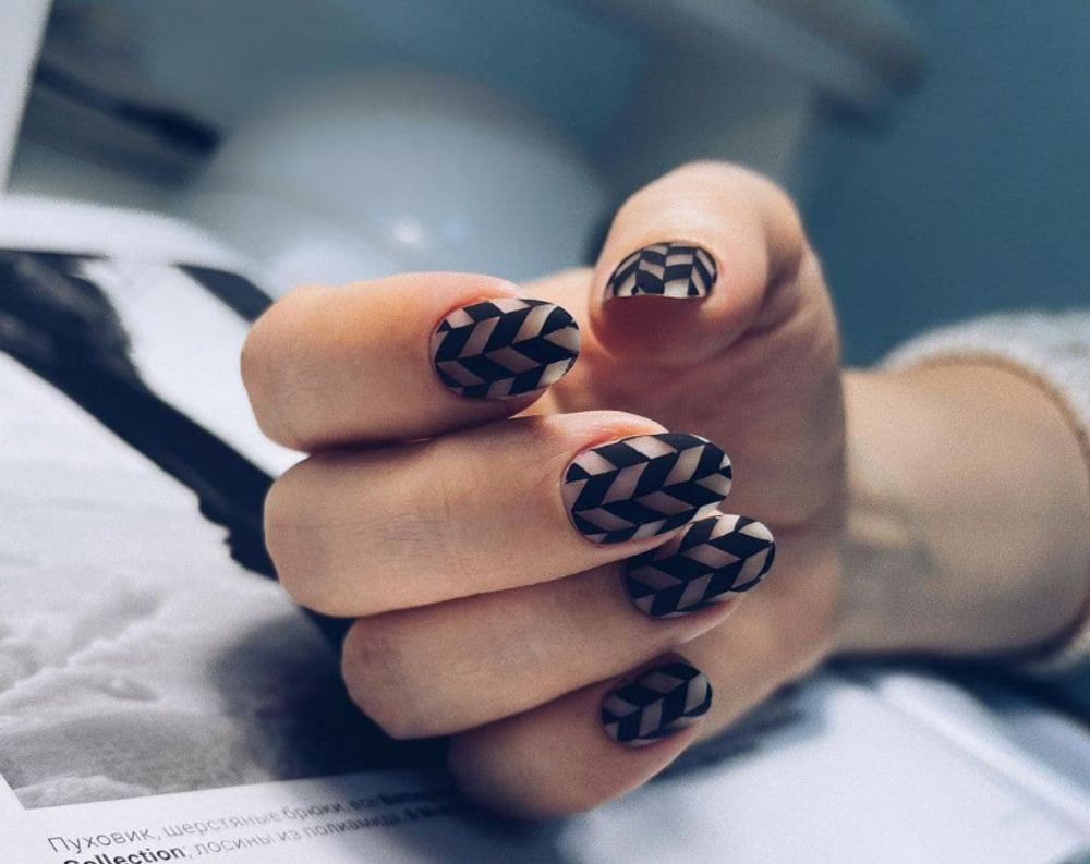 красивый модный маникюр