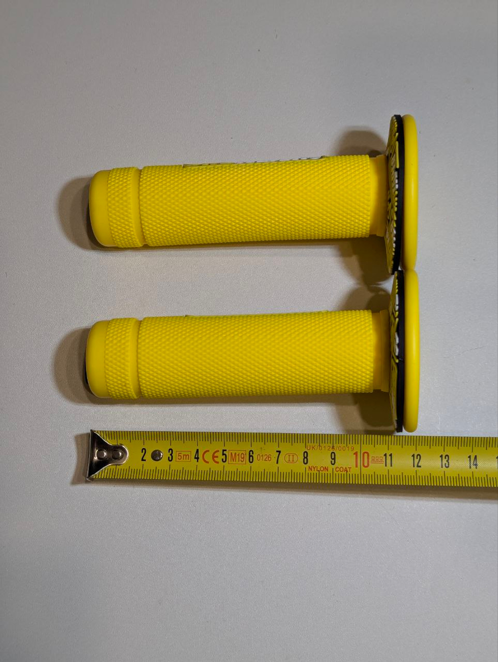 --Ручки руля мотоцикла (грипсы) 22 и 24мм ProTaper