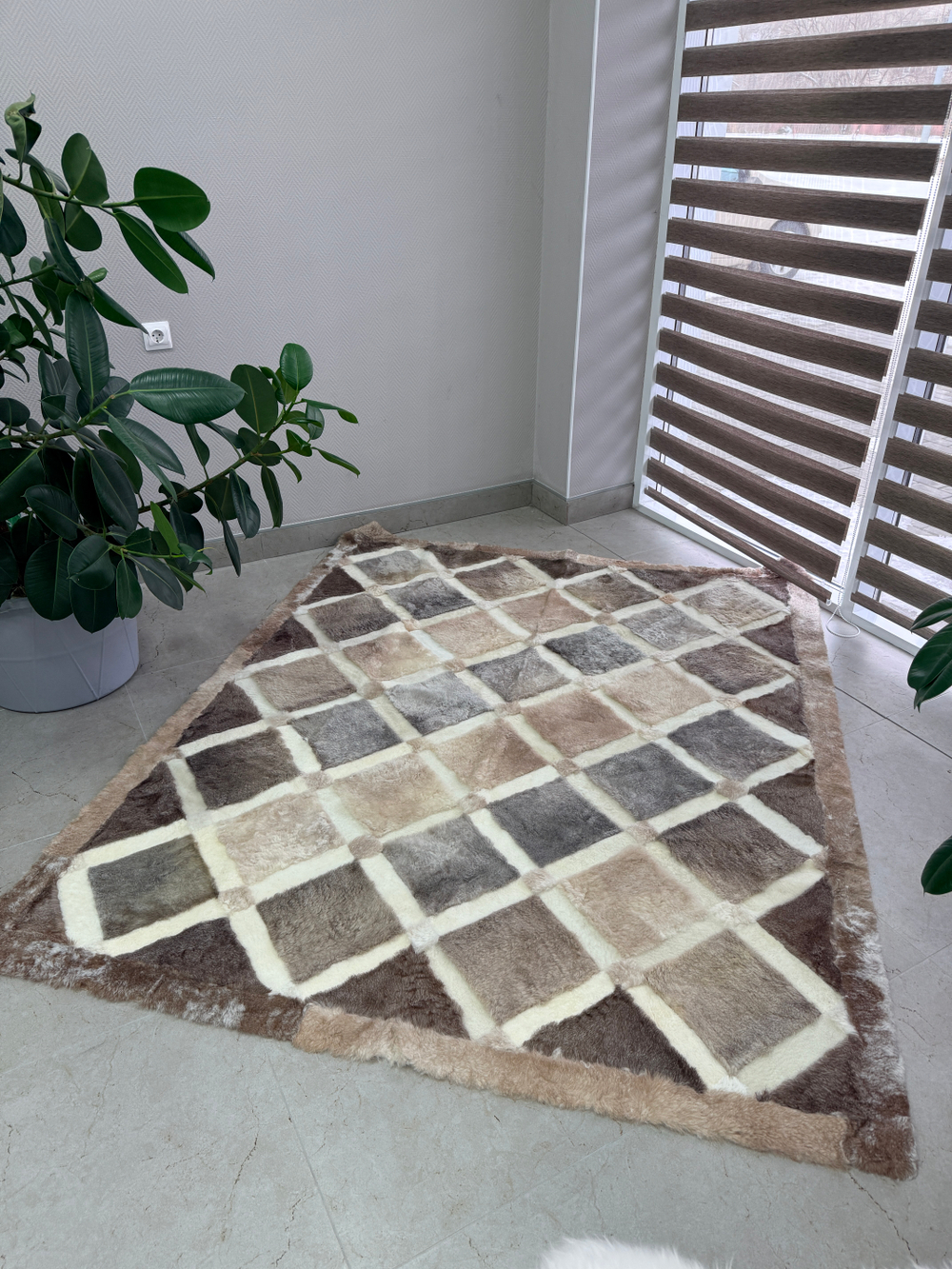 Ковер прямоугольный натуральный мех овчина, 210 х 170 см.