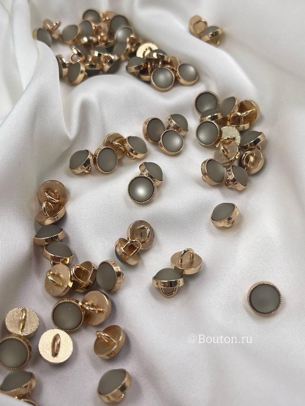 Пуговицы луна хаки серые с матовым покрытием