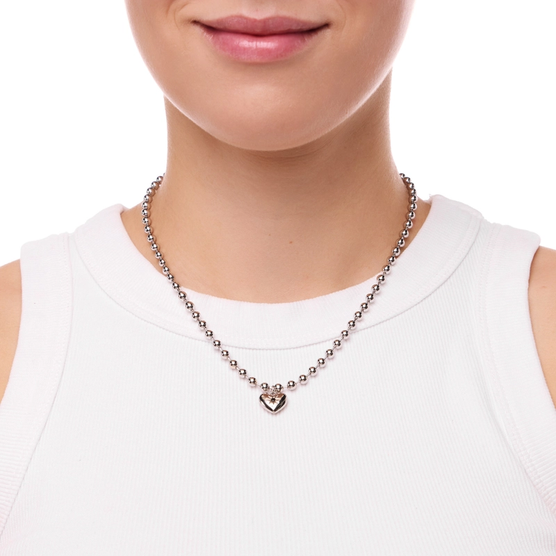 Колье Серебряное с Бусинами и Подвеской Сердцем