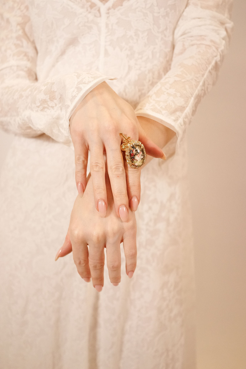 1EE96FA9-CC83-4FE6-909D-E1FAC8651698