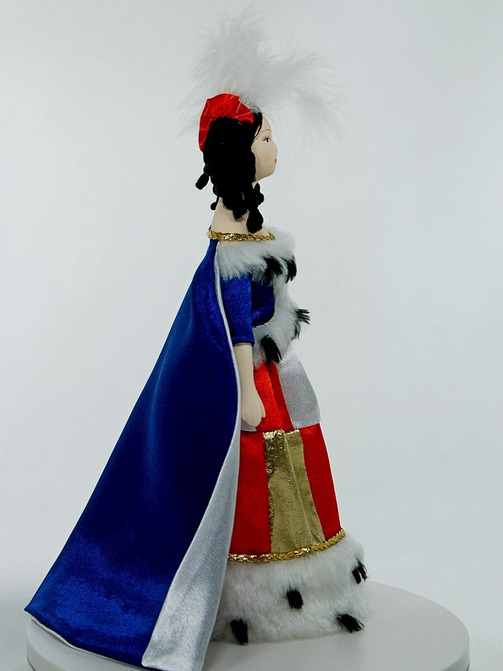 Кукла сувенирная фарфоровая. Дама в маскарадном платье 1840-е гг. Карл Брюллов. Графиня Самойлова