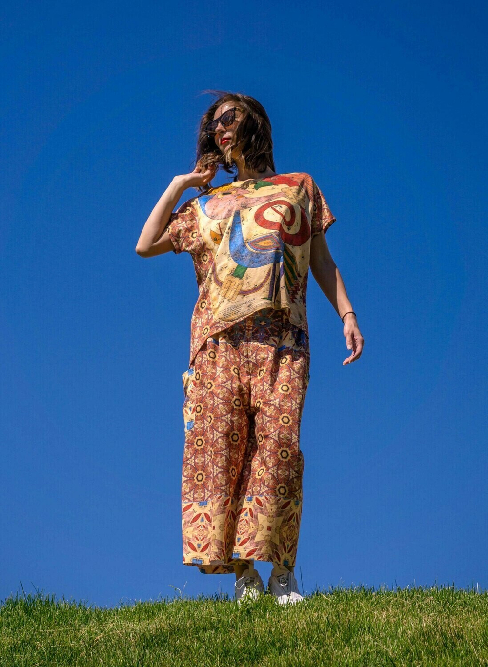 Комплект (футболка и брюки кюлоты) "Браунер", по мотивам живописи Виктора Браунера