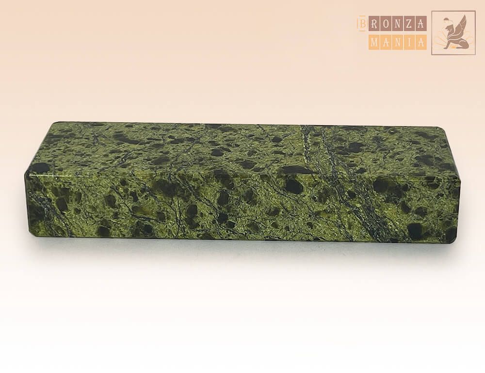 подставка прямоугольная из змеевика 70x35x10