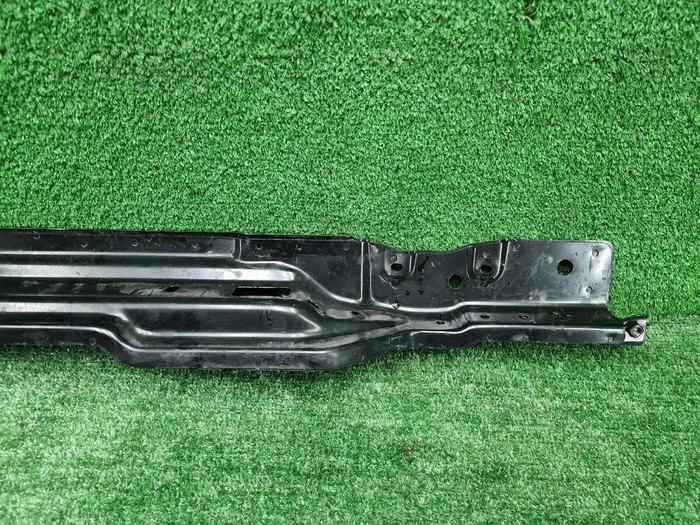 Телевизор верхняя часть Genesis G70 (2017-2021)