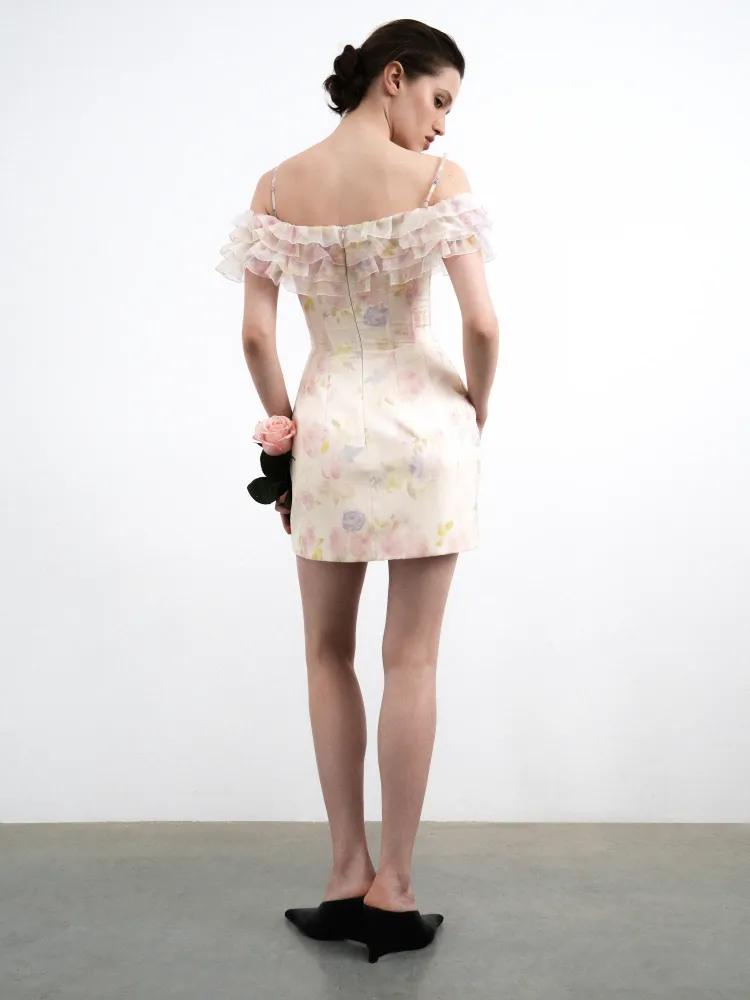 Мэй мини (May mini), платье мини из молочной органзы с цветочным принтом, с рюшами и розой