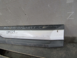 накладка задней правой двери Mitsubishi Outlander 3 15-нв Б/У Оригинал 5757a410