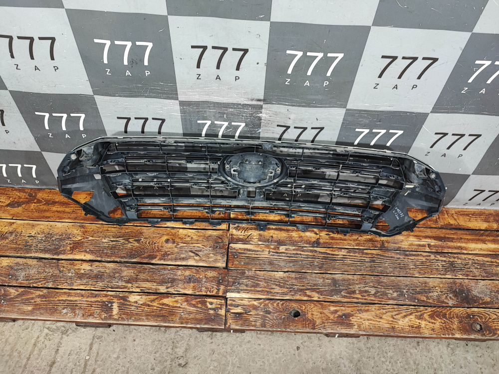 Решетка радиатора Toyota Land Cruiser 200 15-21 Б/У Оригинал 5310160939