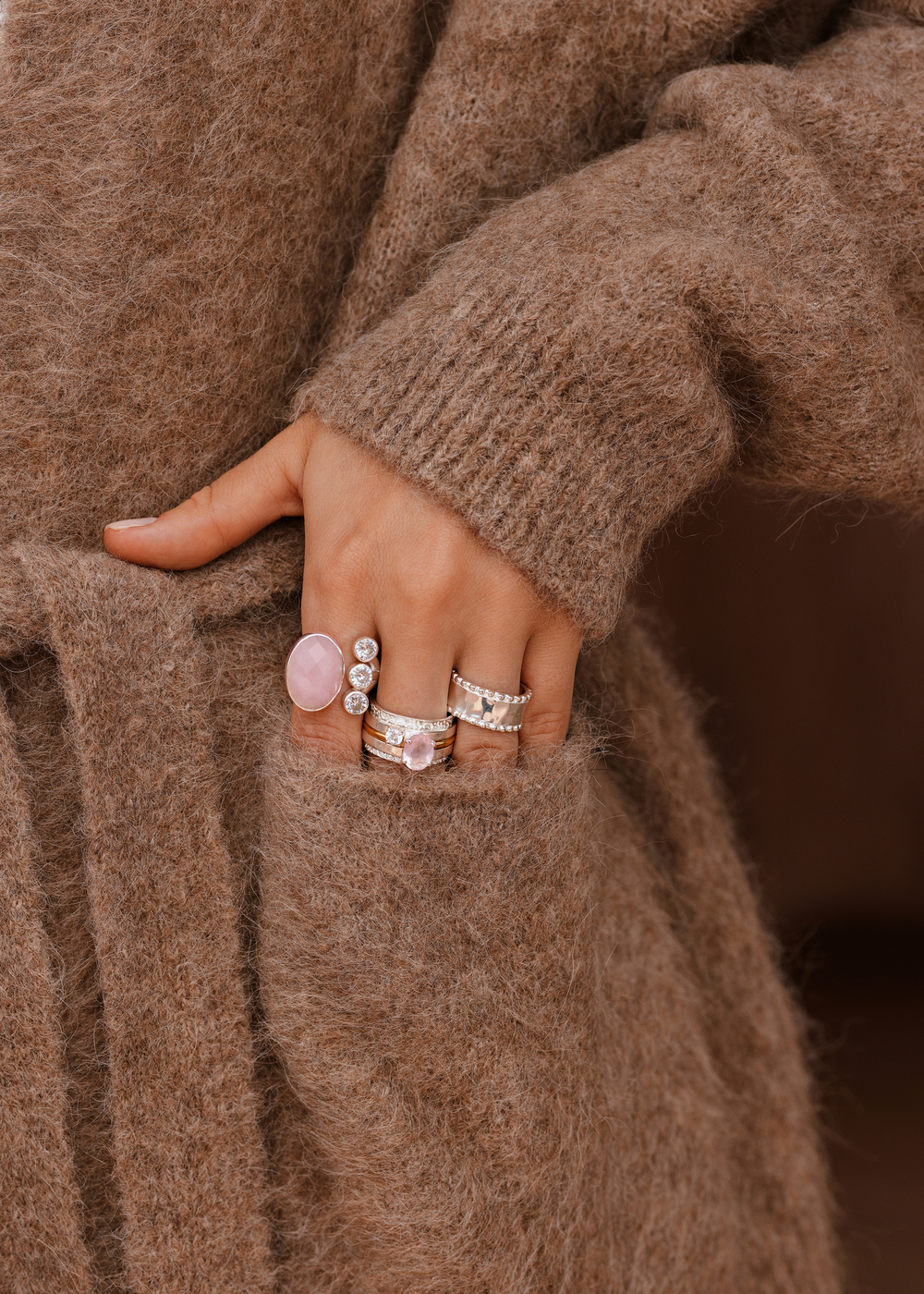 Кольцо «Триплет» с розовым кварцем в шахматной огранке