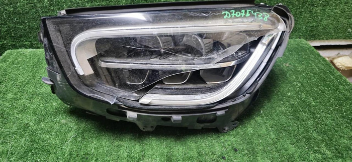 Фара левая Mercedes GLC X253 (2019-2022) LED