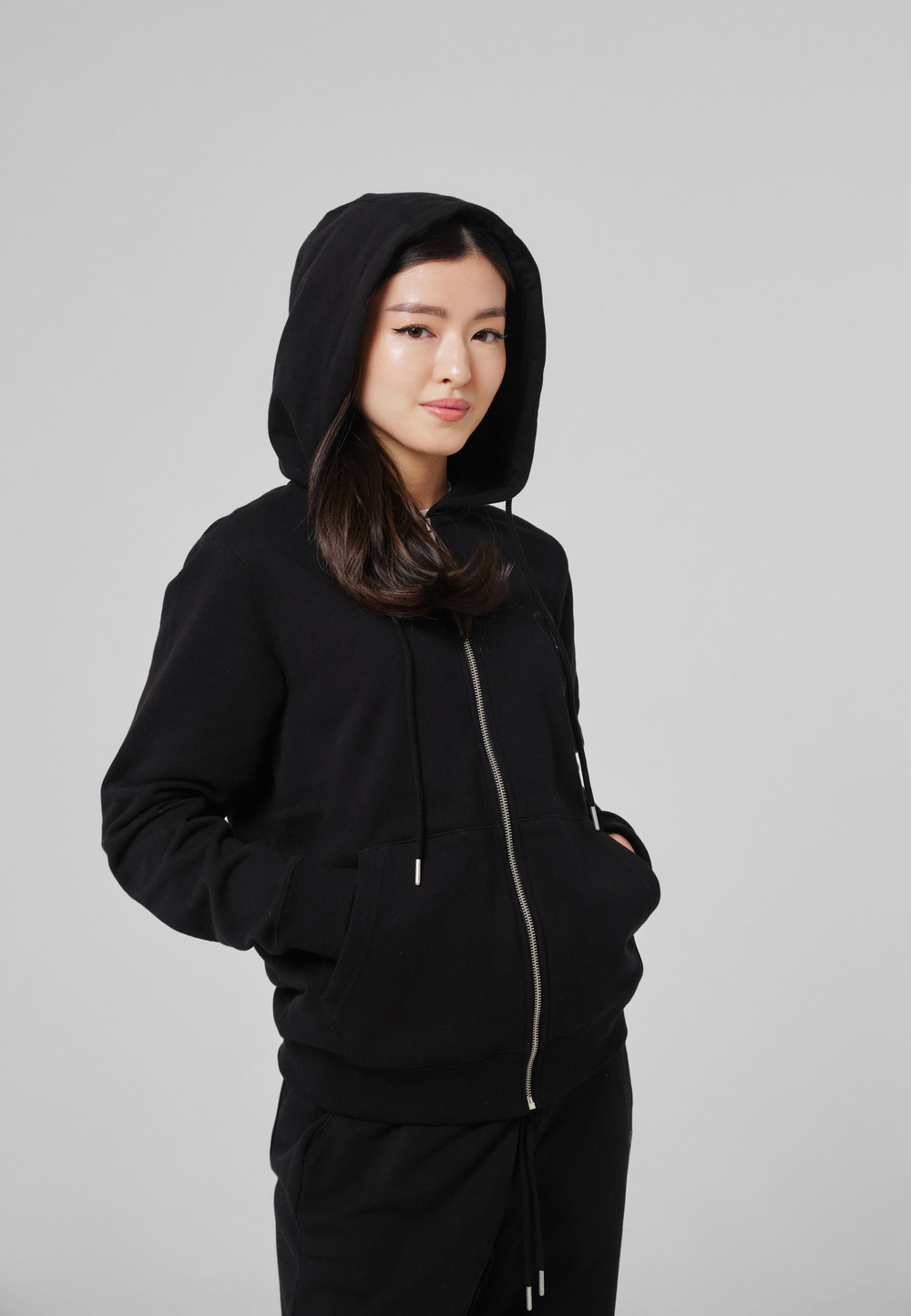 Кофта на замке с капюшоном трикотаж ARGYMAQ BLACK