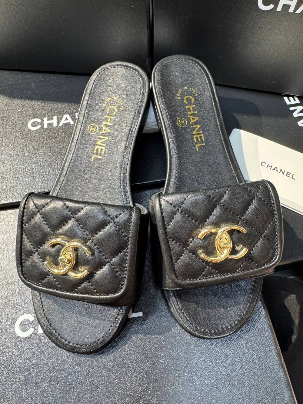 Шлепанцы CHANEL