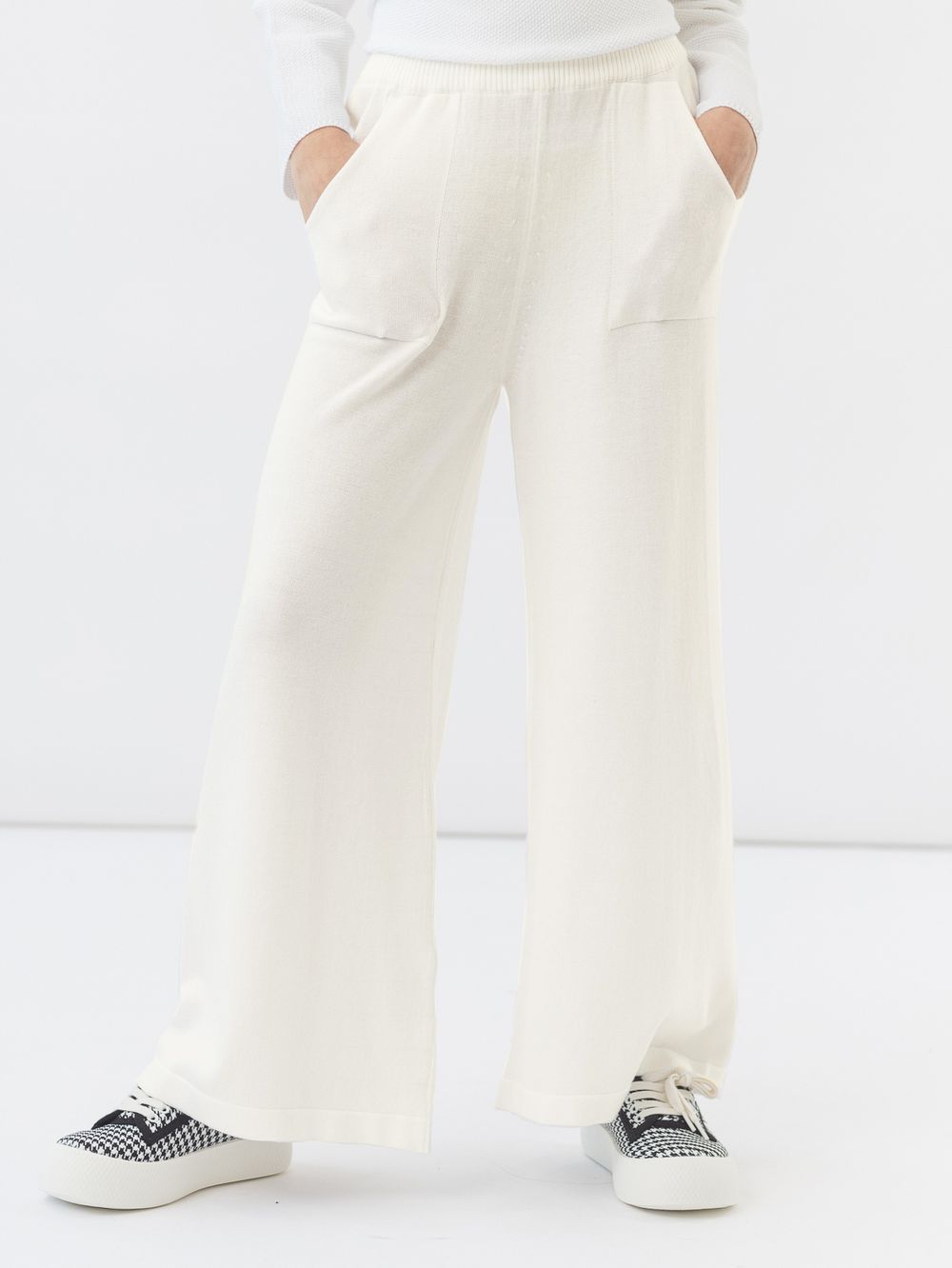 Брюки молочные для девочки арт. AT971