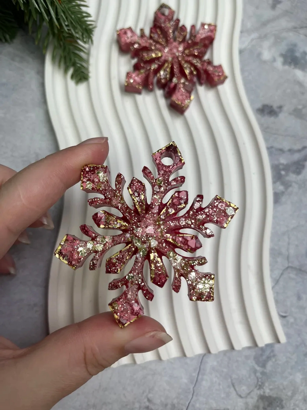 Набор новогодних елочных игрушек Снежинки 2 шт