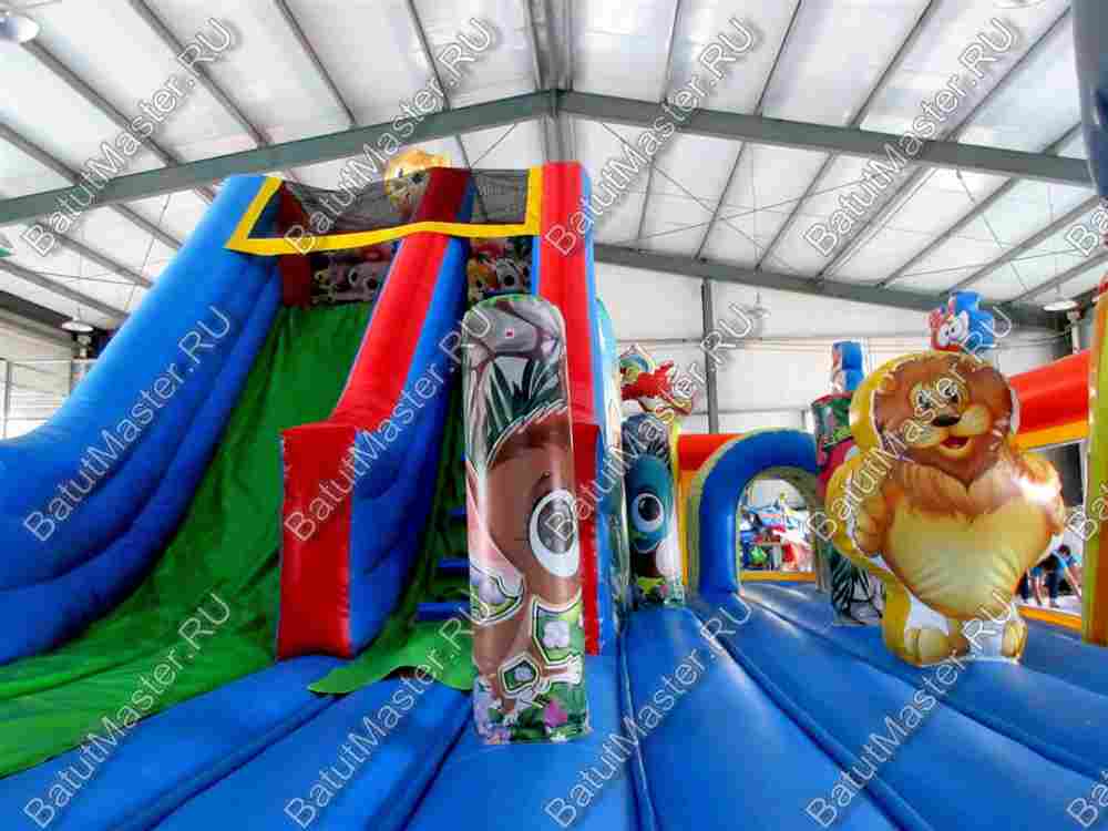 Коммерческий надувной батут "Звериный мир" 7*5*4 м