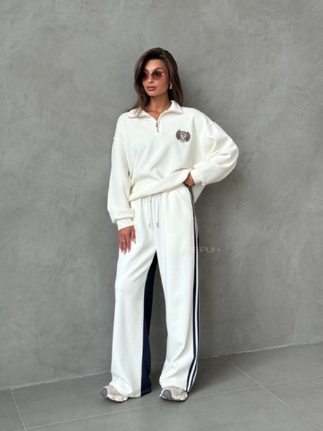 Молочный хлопковый свитшот с воротом на молнии