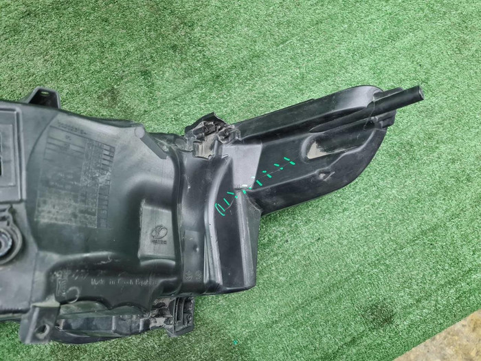 Корпус фары правый Range Rover Vogue 4 L405 17-22