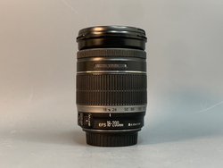 Canon EF-S 18-200mm 3.5-5.6 IS