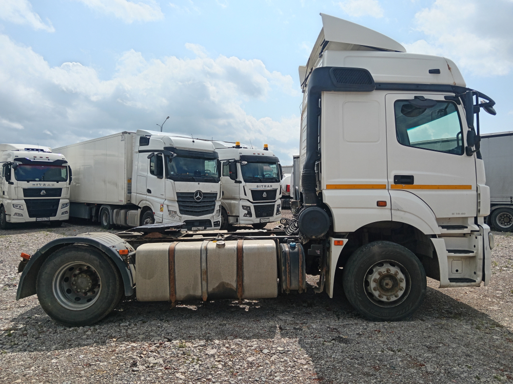 КамАЗ 5490 4x2 Седельный тягач 5490-S5 (Дизель/Газ, 12,0 л, 401 л.с., МТ)