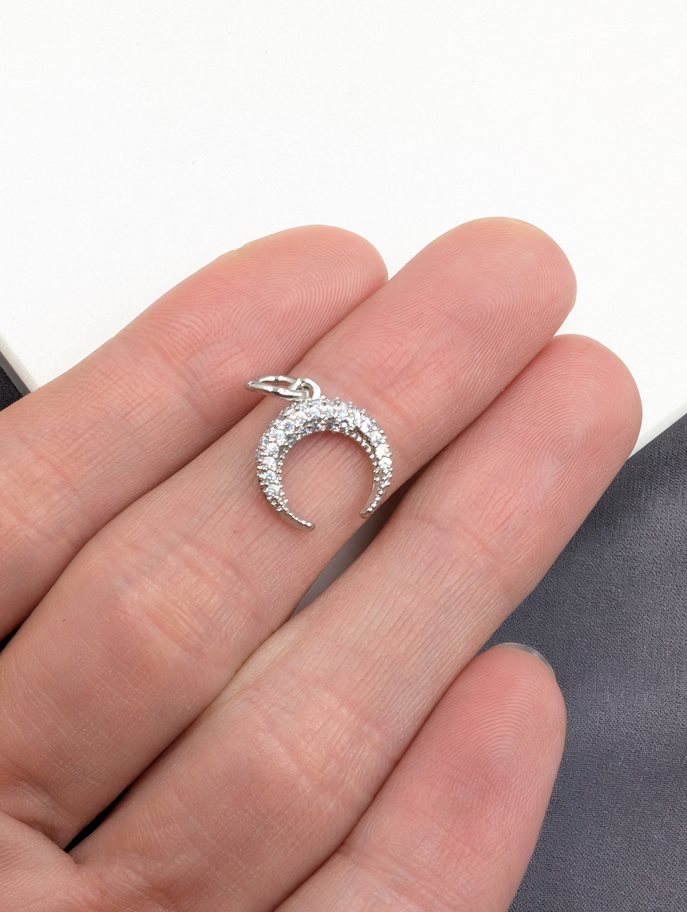 Подвеска лунница с фианитами, 12*11мм