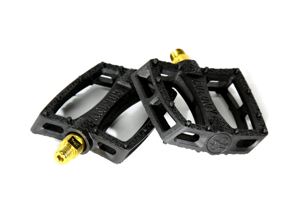 Педали Fantastic Plastic Pedals 9/16" - Nylon/Fibre Mix, цвет черно-золотой, арт. I19-910G COLONY