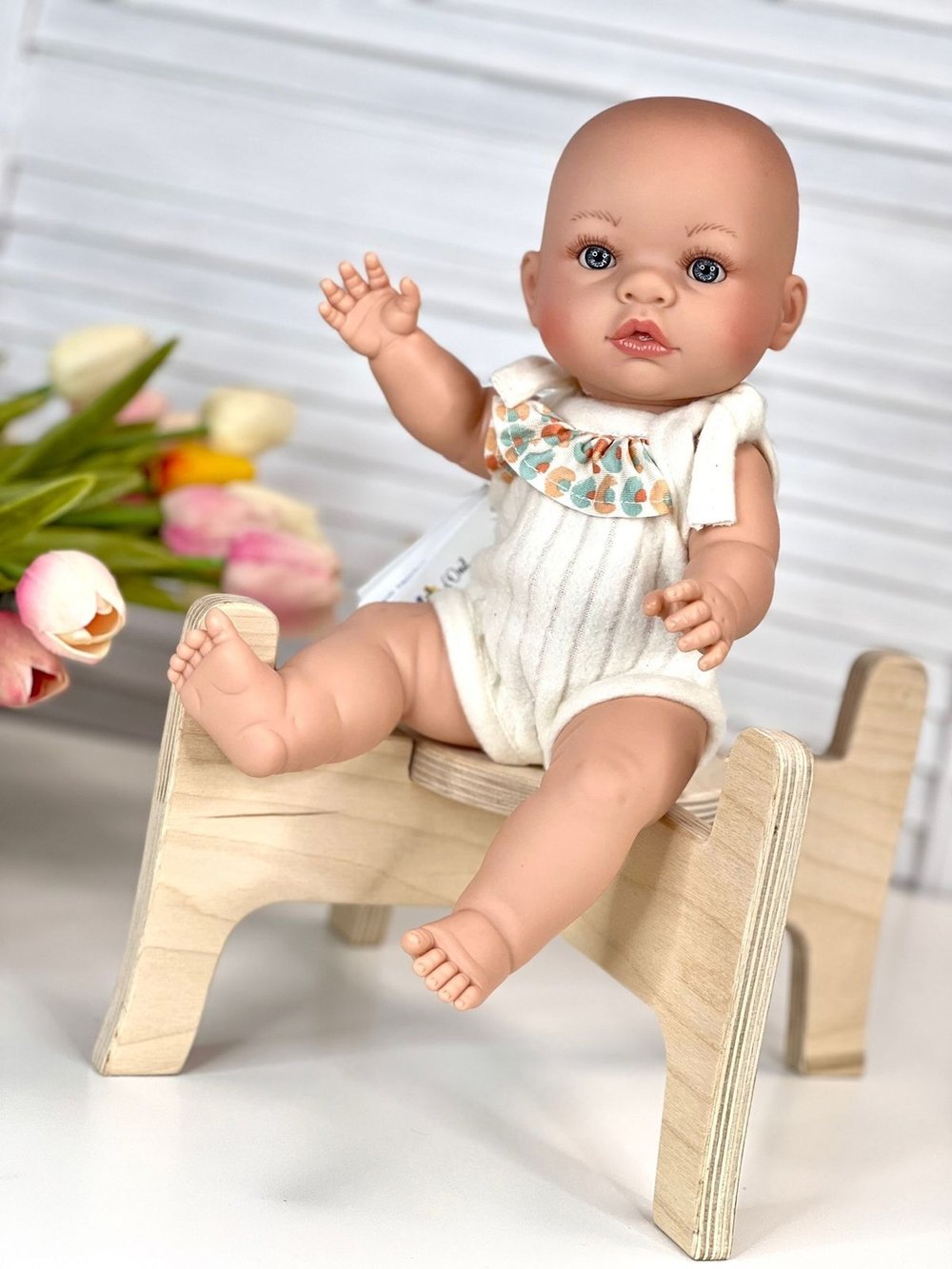 Кукла Nines виниловая 37см JOY (3034K)