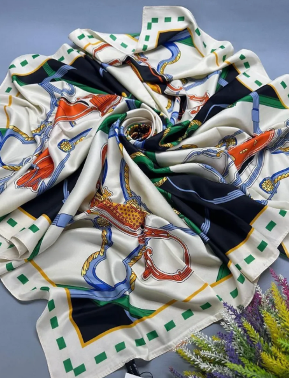 Щёлковый платок HERMES