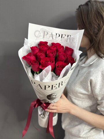 Букет из 15 красных роз (Кения 40 см)