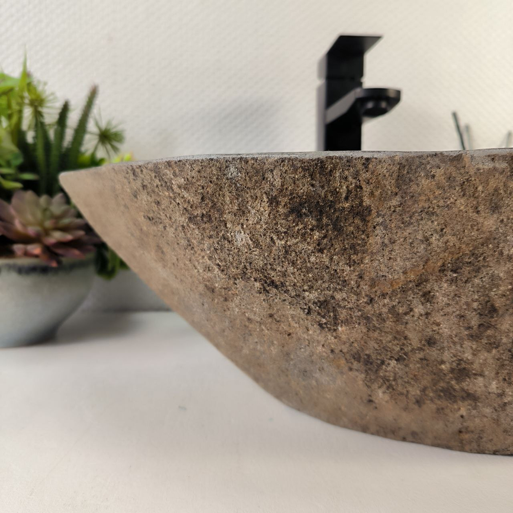 Раковина из речного камня RS-65221 47*36*15 0856