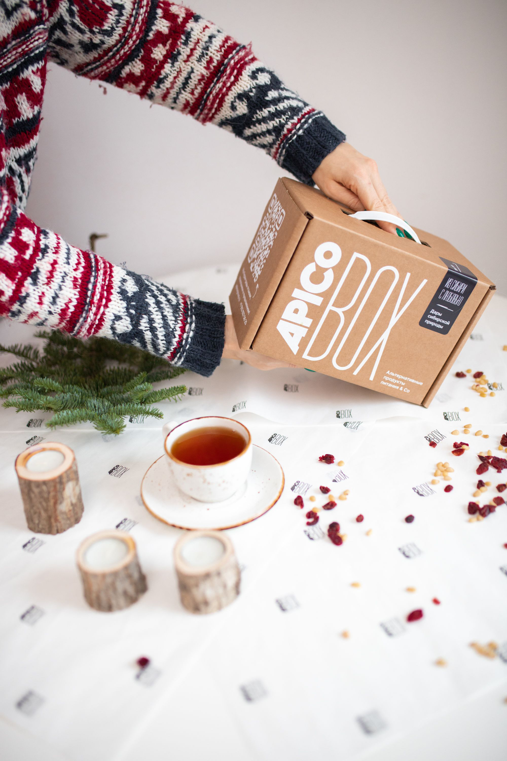 Набор продуктов APICO BOX №7 "Из Сибири с любовью", подарочный набор из 9-ти продуктов из Сибири, Новогодний подарок