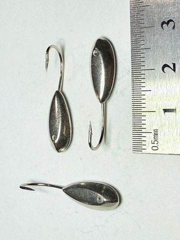 Мормышка Mustad тип 307 цв: серебро-гальваника (2,3гр. d-7х16,5мм)