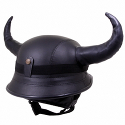 Шлем черный с рогами