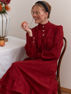 Платье с оборками