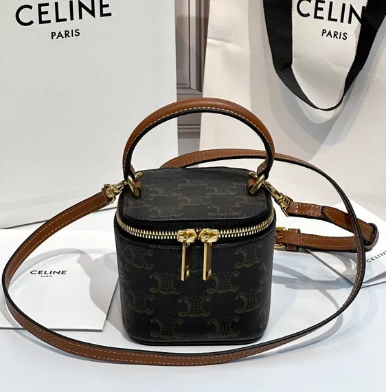 Сумка CELINE CUIR TRIOMPHE