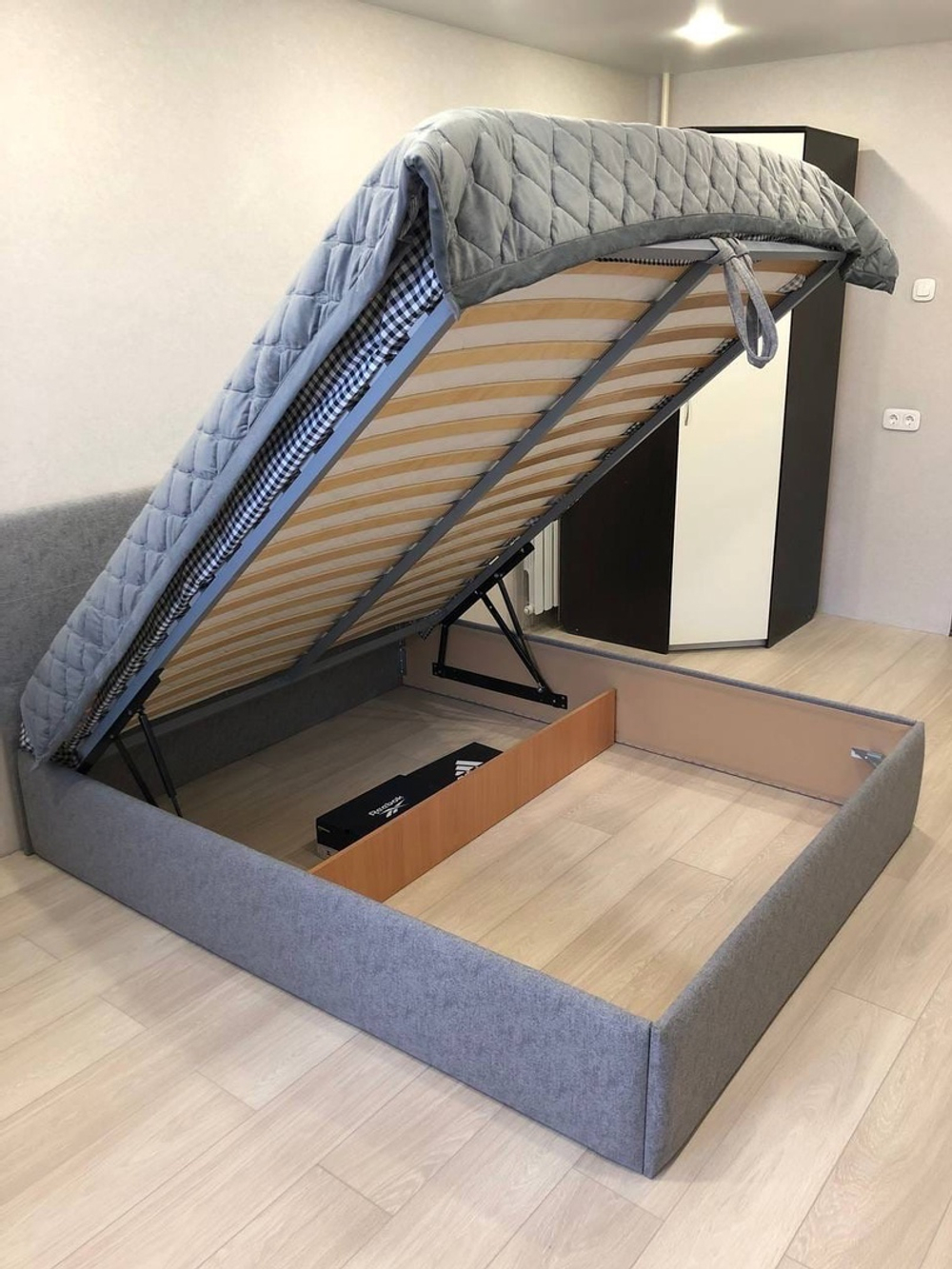 Кровать Alba с подъемным механизмом Levis 83 Светло-Серый 80*190