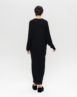 Свободное платье макси из трикотажа