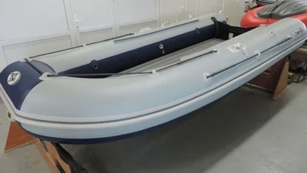 Лодка ПВХ COMPAS 400