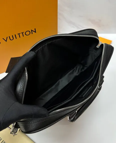 Портфель Louis Vuitton Voyage PM кожа Taiga